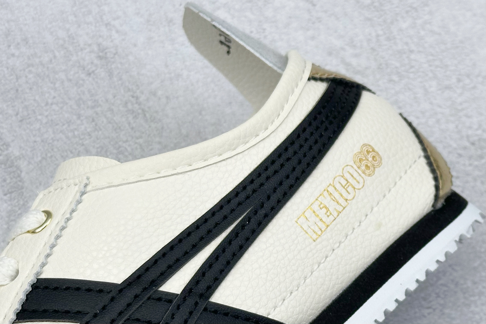  终端放店
SF版 鬼塚虎/Onitsuka Tiger Mexico 66®经典墨西哥系列低帮复古经典