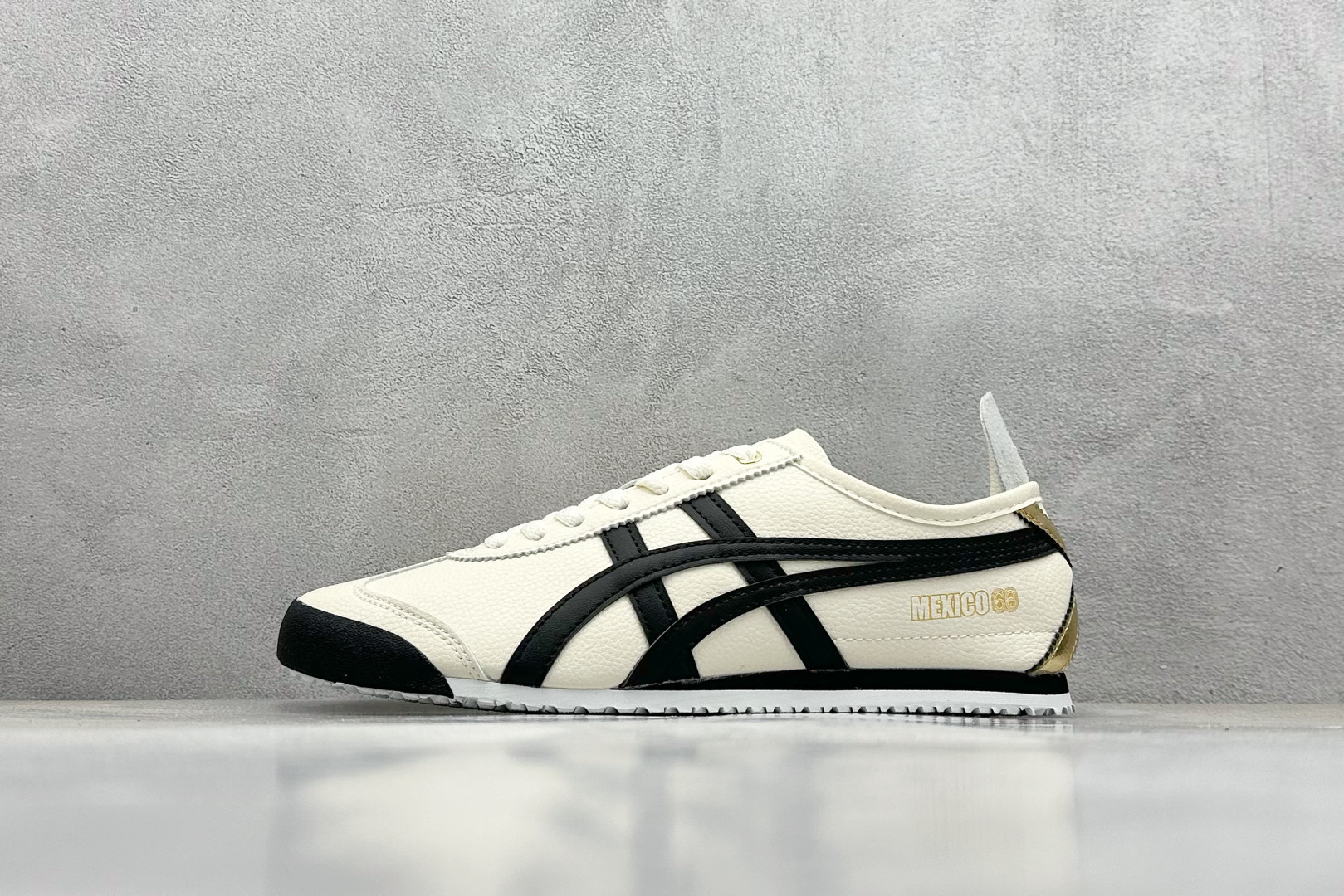  终端放店
SF版 鬼塚虎/Onitsuka Tiger Mexico 66®经典墨西哥系列低帮复古经典
