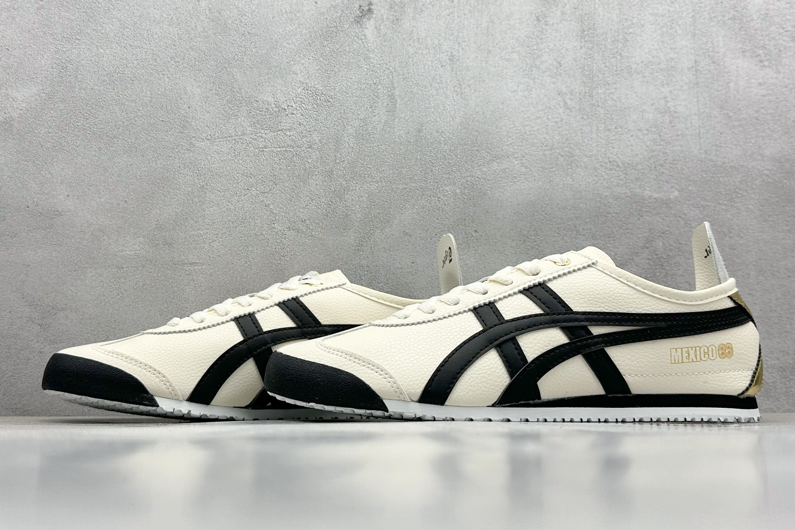  终端放店
SF版 鬼塚虎/Onitsuka Tiger Mexico 66®经典墨西哥系列低帮复古经典