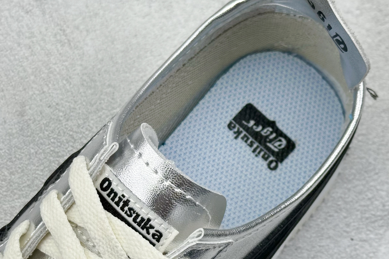  终端放店
SF版 鬼塚虎/Onitsuka Tiger Mexico 66®经典墨西哥系列低帮复古经典