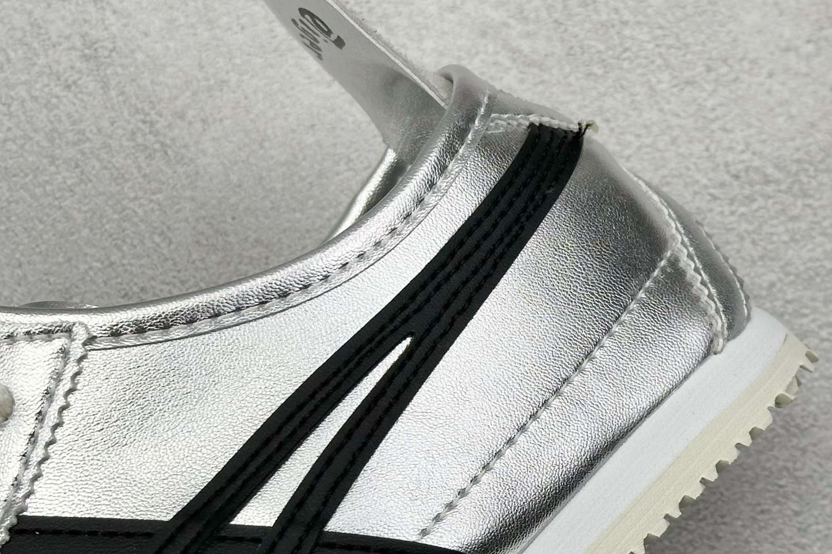  终端放店
SF版 鬼塚虎/Onitsuka Tiger Mexico 66®经典墨西哥系列低帮复古经典