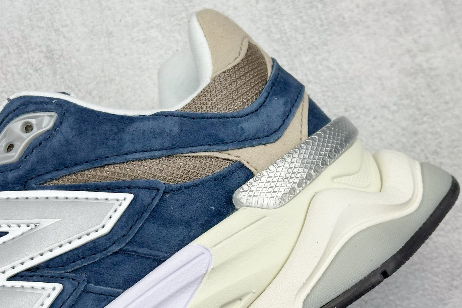 Joe Freshgoods x New Balance NB9060 联名款 复古休闲运动慢跑鞋