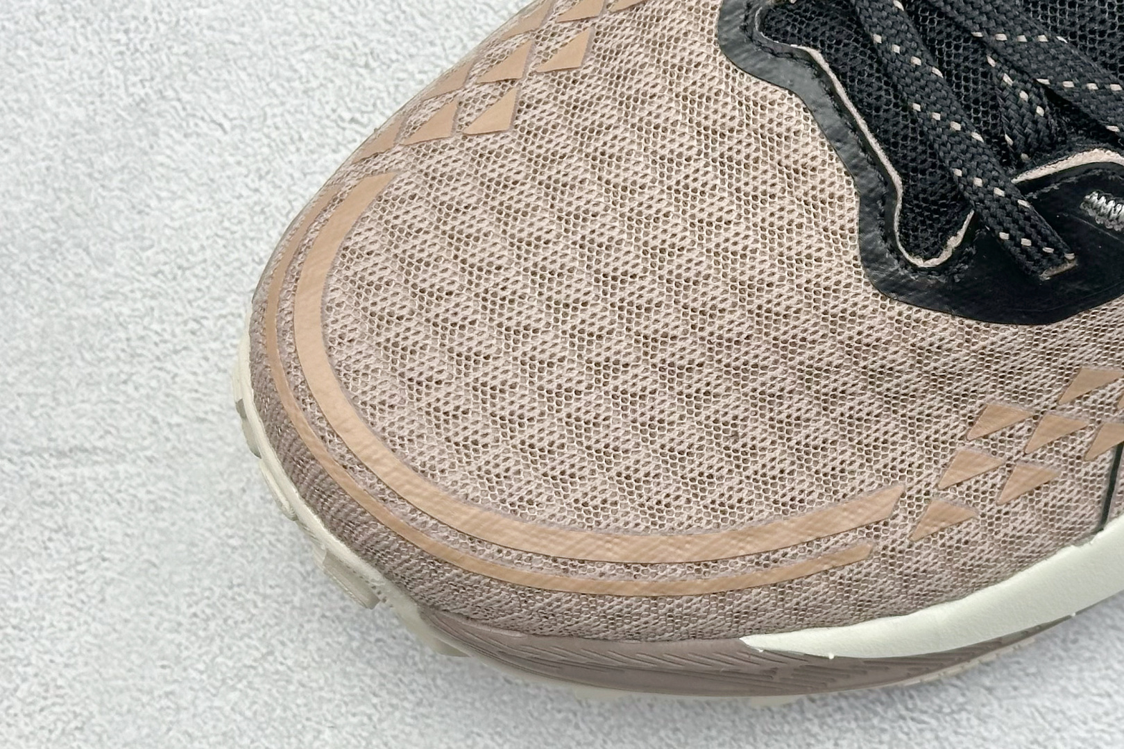  
Asics Gel-Trabuco 13 亚瑟士复古透气休闲鞋缓震耐磨跑步鞋
#鞋面采用无缝线鞋面