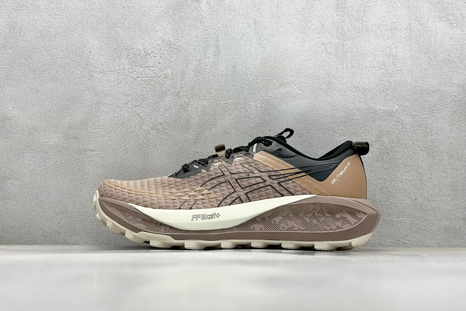  
Asics Gel-Trabuco 13 亚瑟士复古透气休闲鞋缓震耐磨跑步鞋
#鞋面采用无缝线鞋面