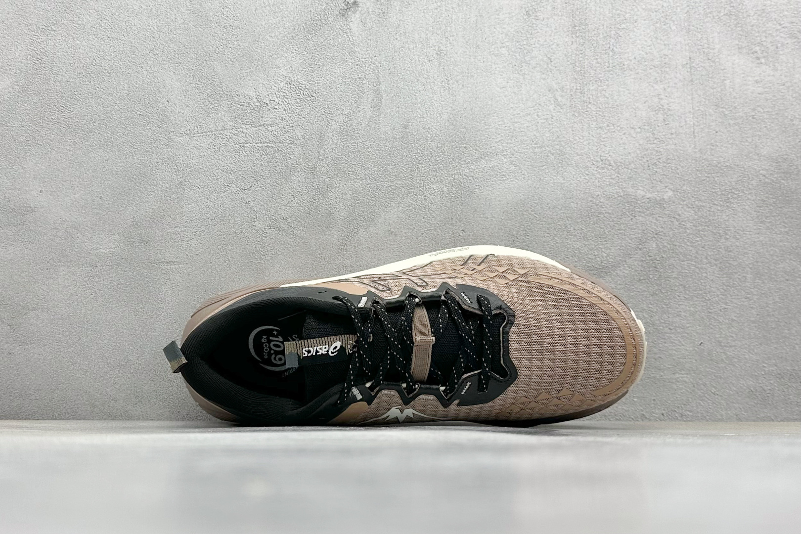  
Asics Gel-Trabuco 13 亚瑟士复古透气休闲鞋缓震耐磨跑步鞋
#鞋面采用无缝线鞋面