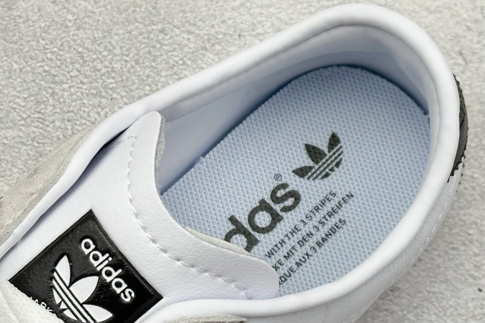  
AD Originals TOKYO DECON  W 东京限定
全新adidas Original