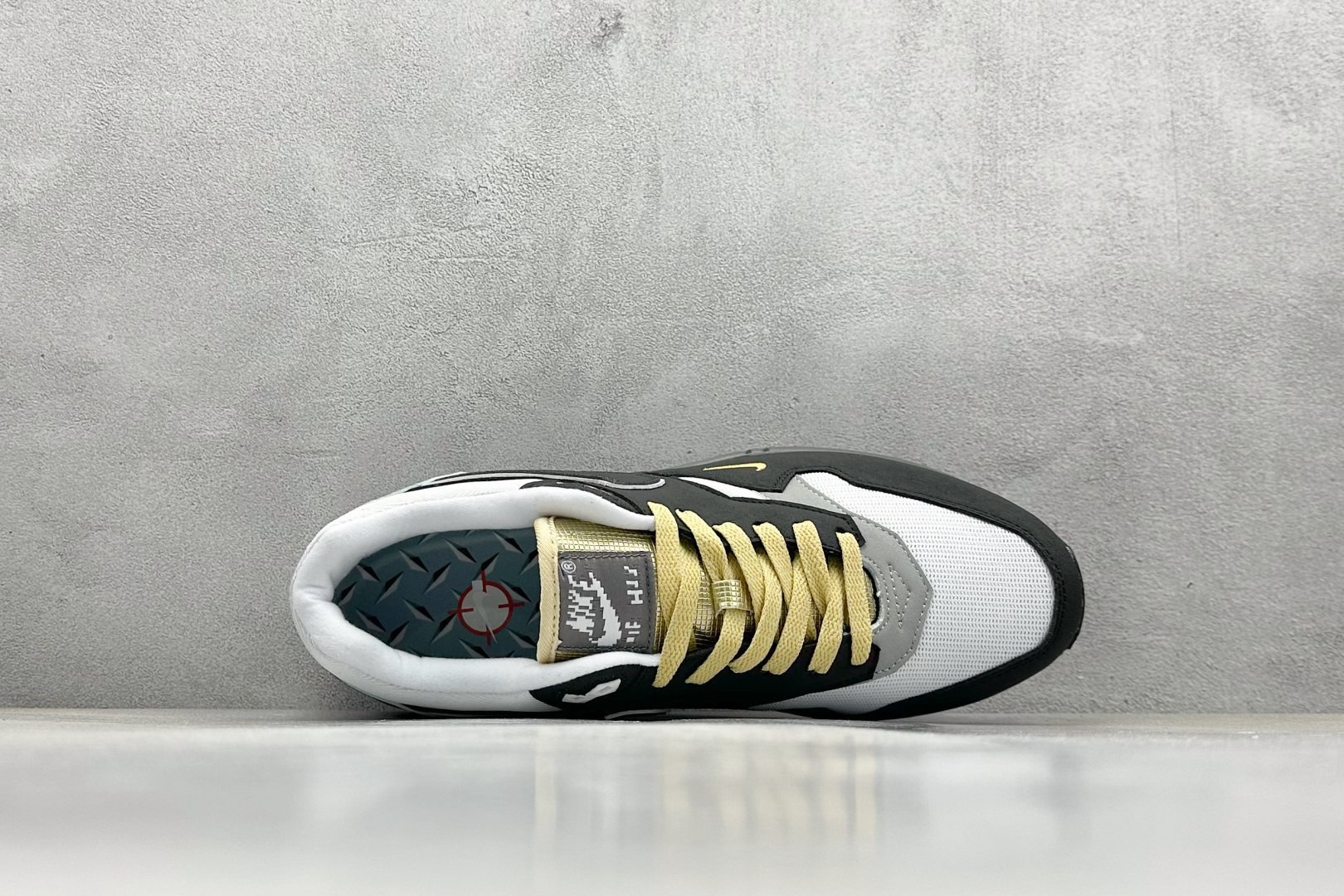  
Nike Air Max 1 x .SWOOSH Big Head Mobe 黑灰色
复古休闲跑步鞋