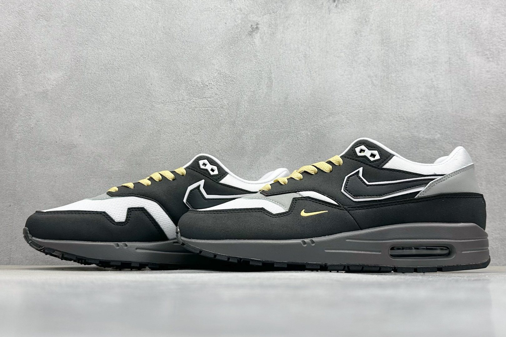  
Nike Air Max 1 x .SWOOSH Big Head Mobe 黑灰色
复古休闲跑步鞋