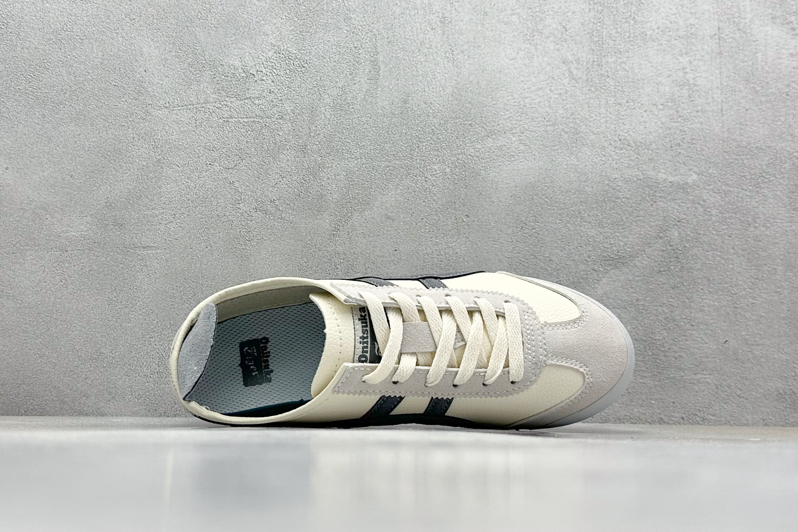 终端放店
SF版 鬼塚虎/Onitsuka Tiger Mexico 66®经典墨西哥系列低帮复古经典
