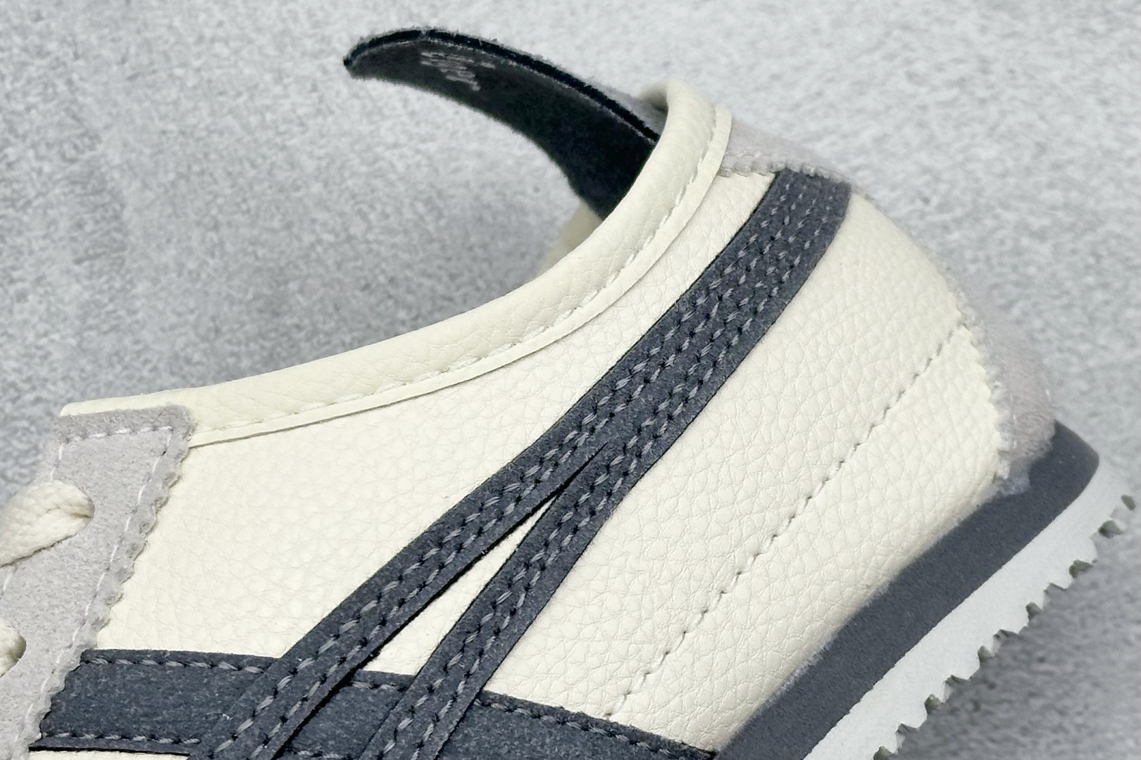  终端放店
SF版 鬼塚虎/Onitsuka Tiger Mexico 66®经典墨西哥系列低帮复古经典