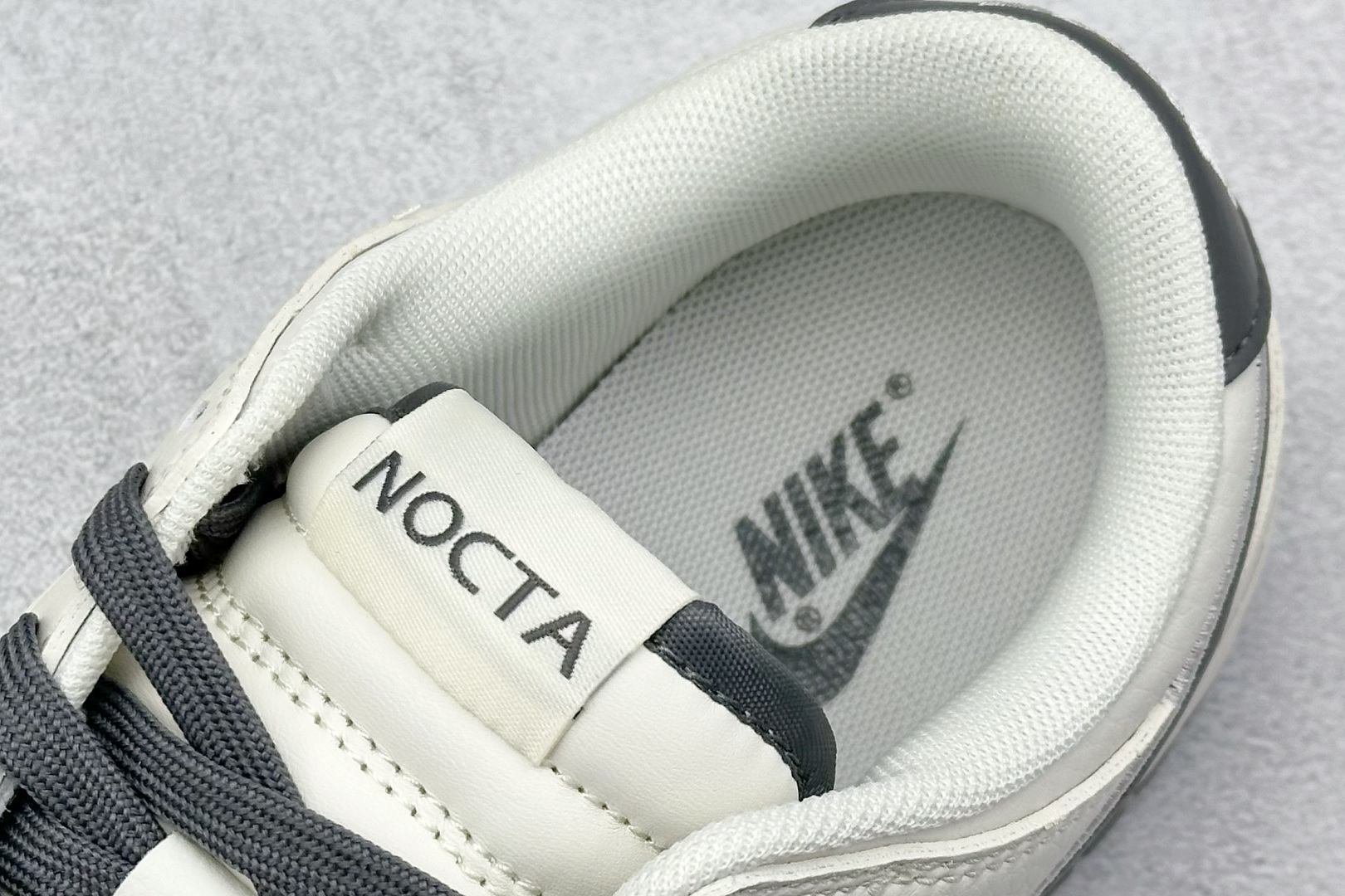 福利特价 终端放店
XC版 Nike SB Dunk Low x NOCTA 白灰双小钩
纯原大厂出品 