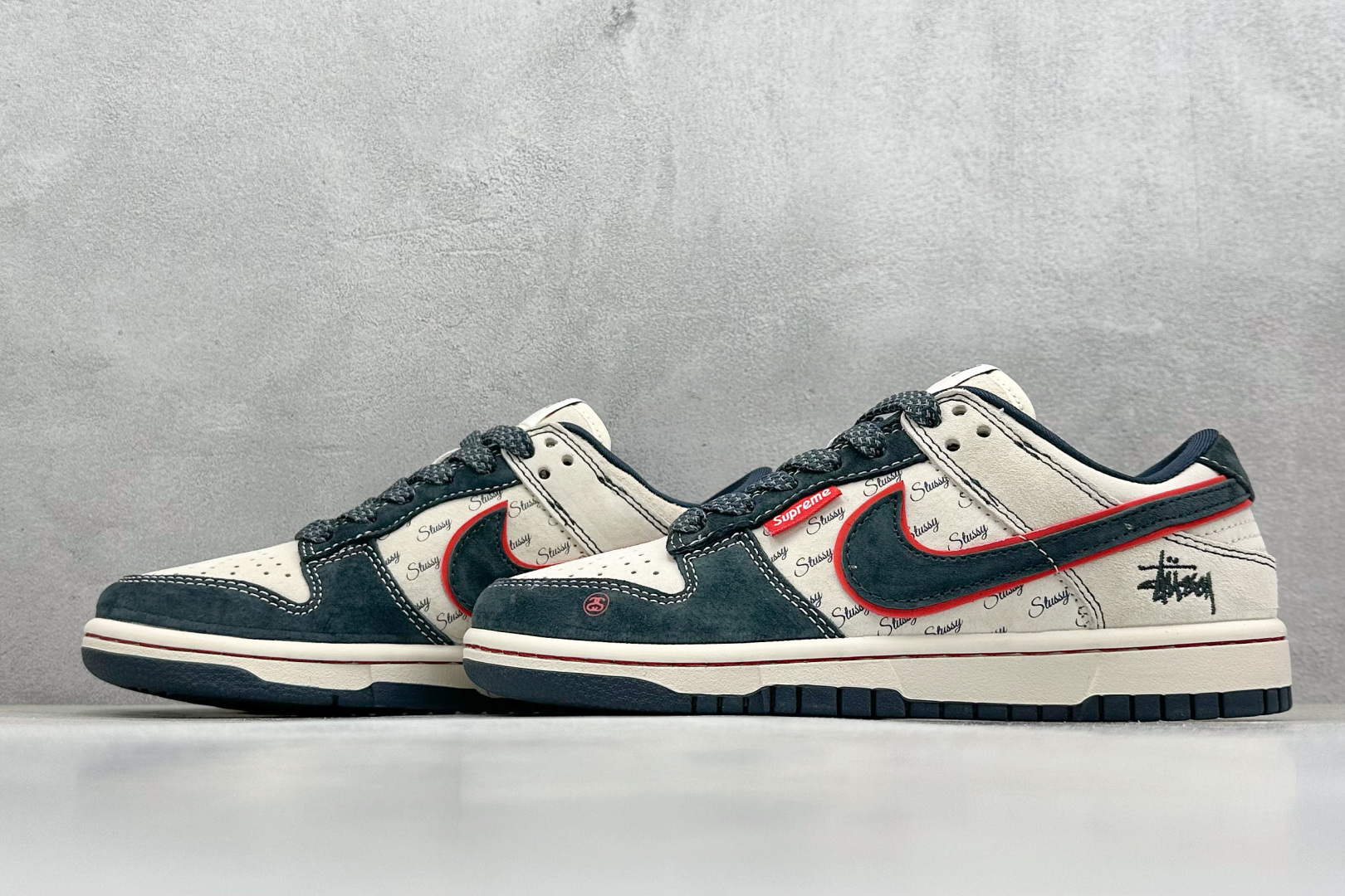 福利特价 终端放店
XC版 Nike SB Dunk Low x Stussy 灰深蓝
纯原大厂出品 极