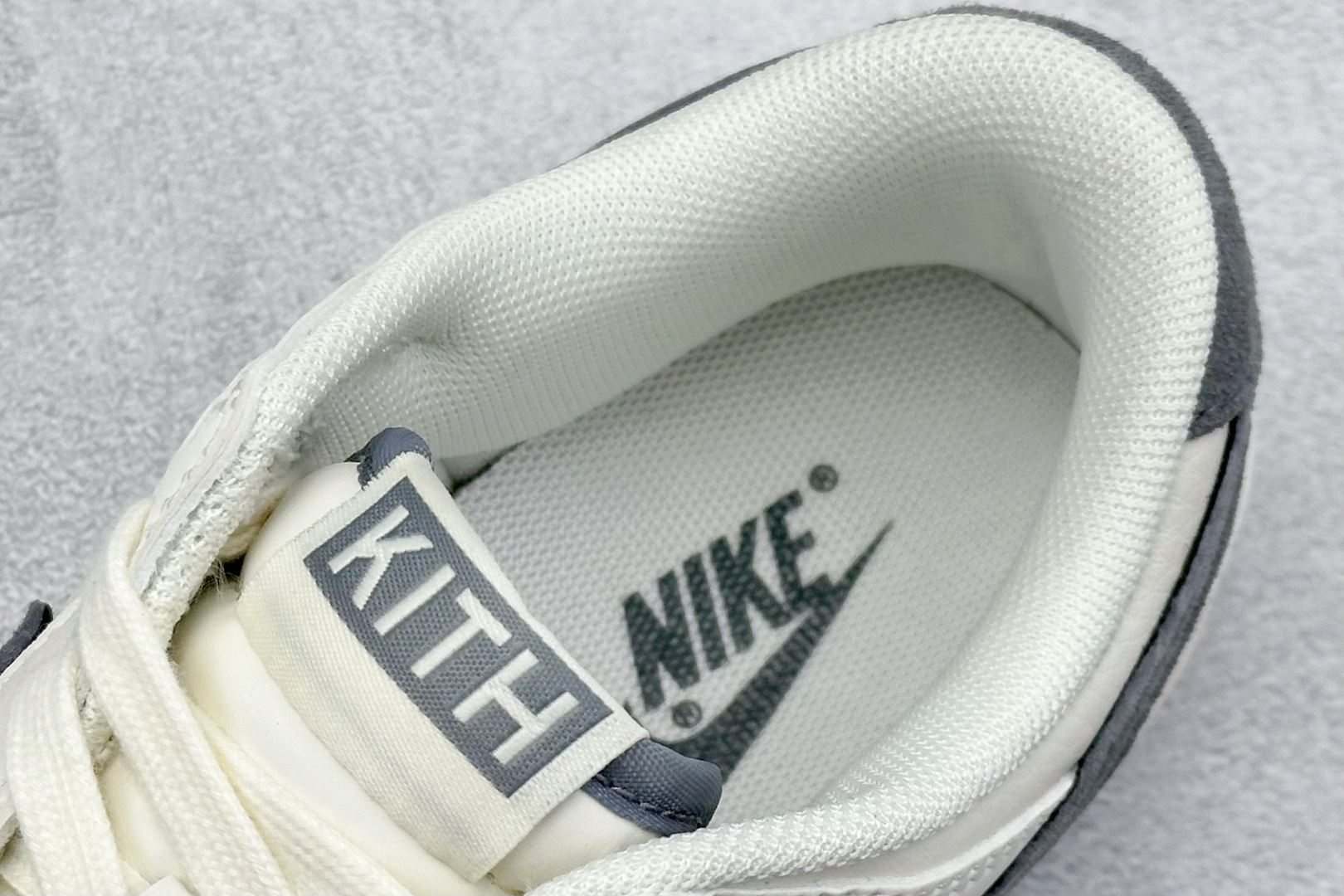 福利特价 终端放店
XC版 Nike SB Dunk Low KITH联名
纯原大厂出品 极力推荐
原装