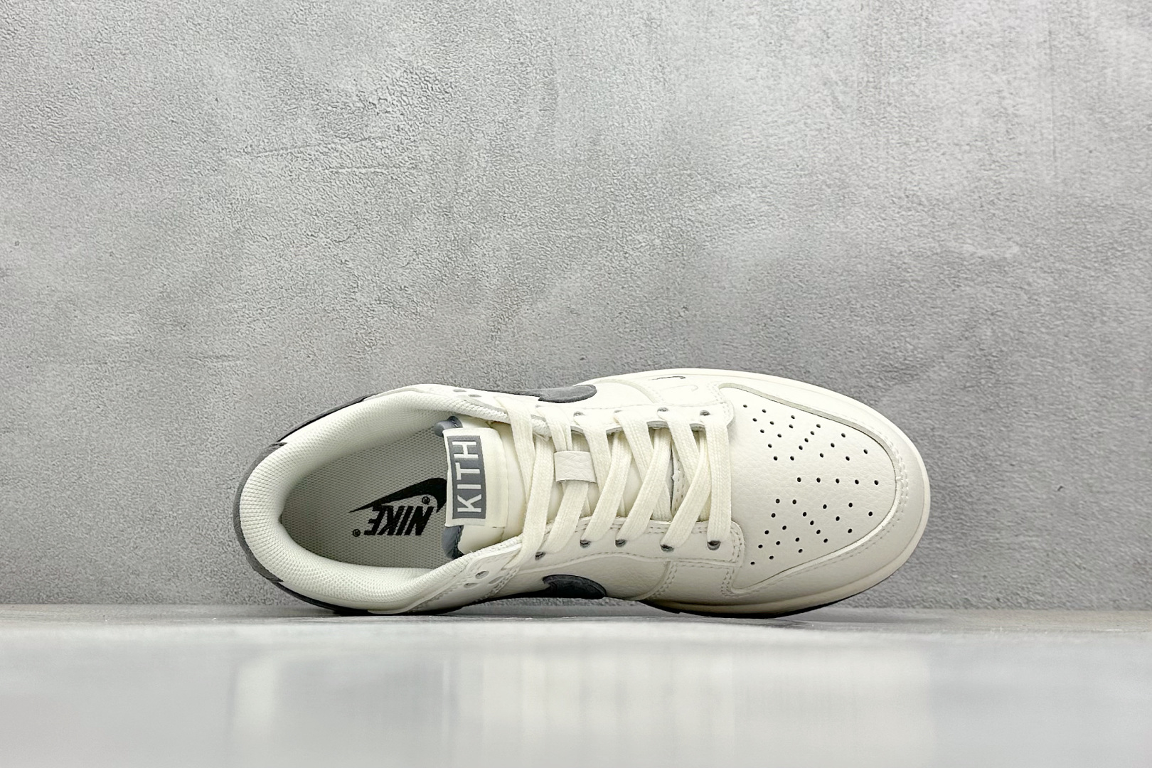 福利特价 终端放店
XC版 Nike SB Dunk Low KITH联名
纯原大厂出品 极力推荐
原装