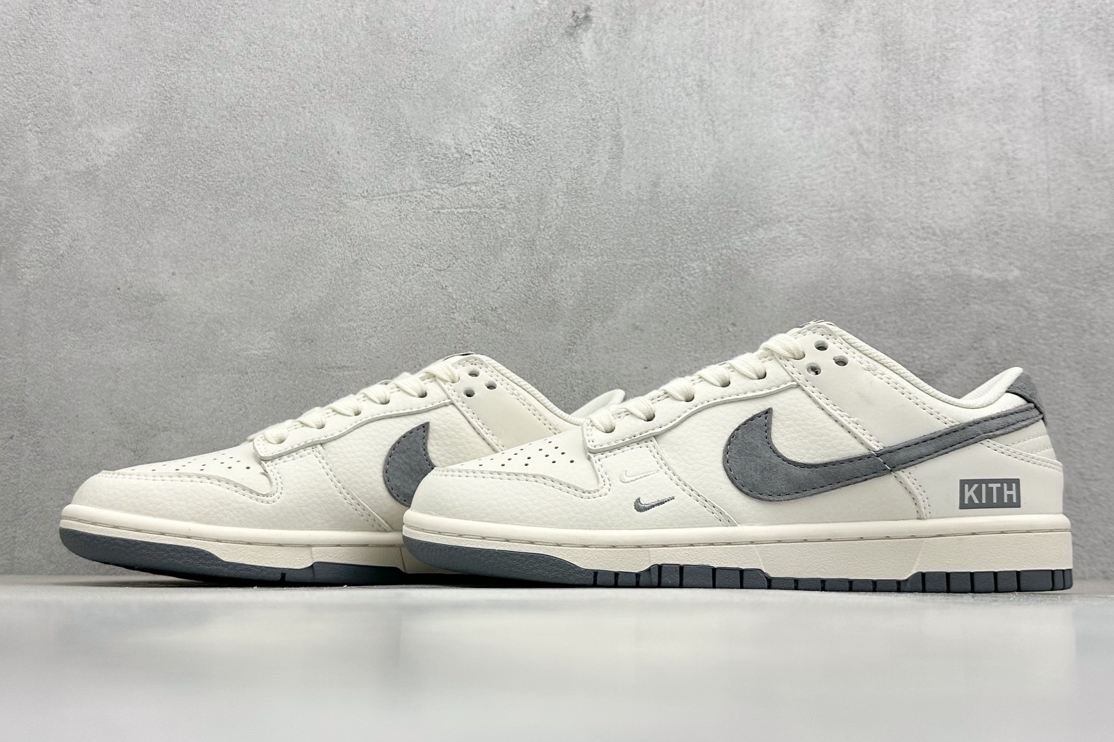 福利特价 终端放店
XC版 Nike SB Dunk Low KITH联名
纯原大厂出品 极力推荐
原装
