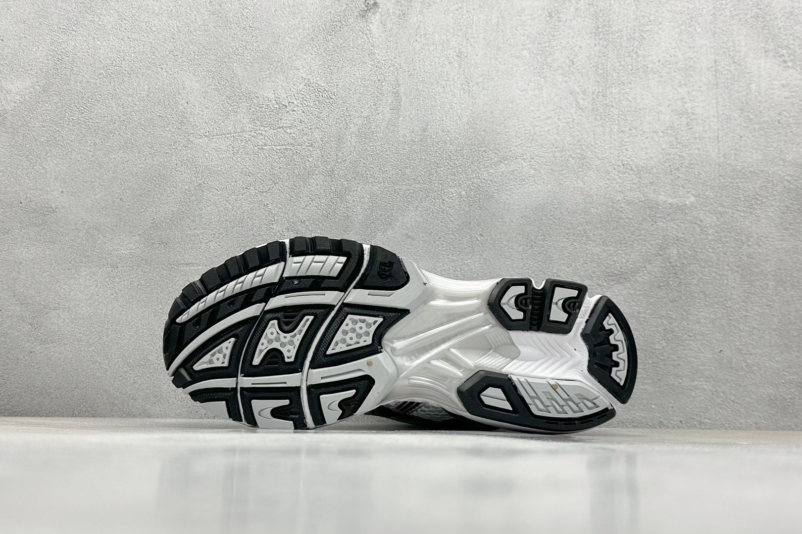 福利特价 终端放店
GS版 Asics Gel-Kayano 14 亚瑟士运动休闲透气专业跑鞋 
#原