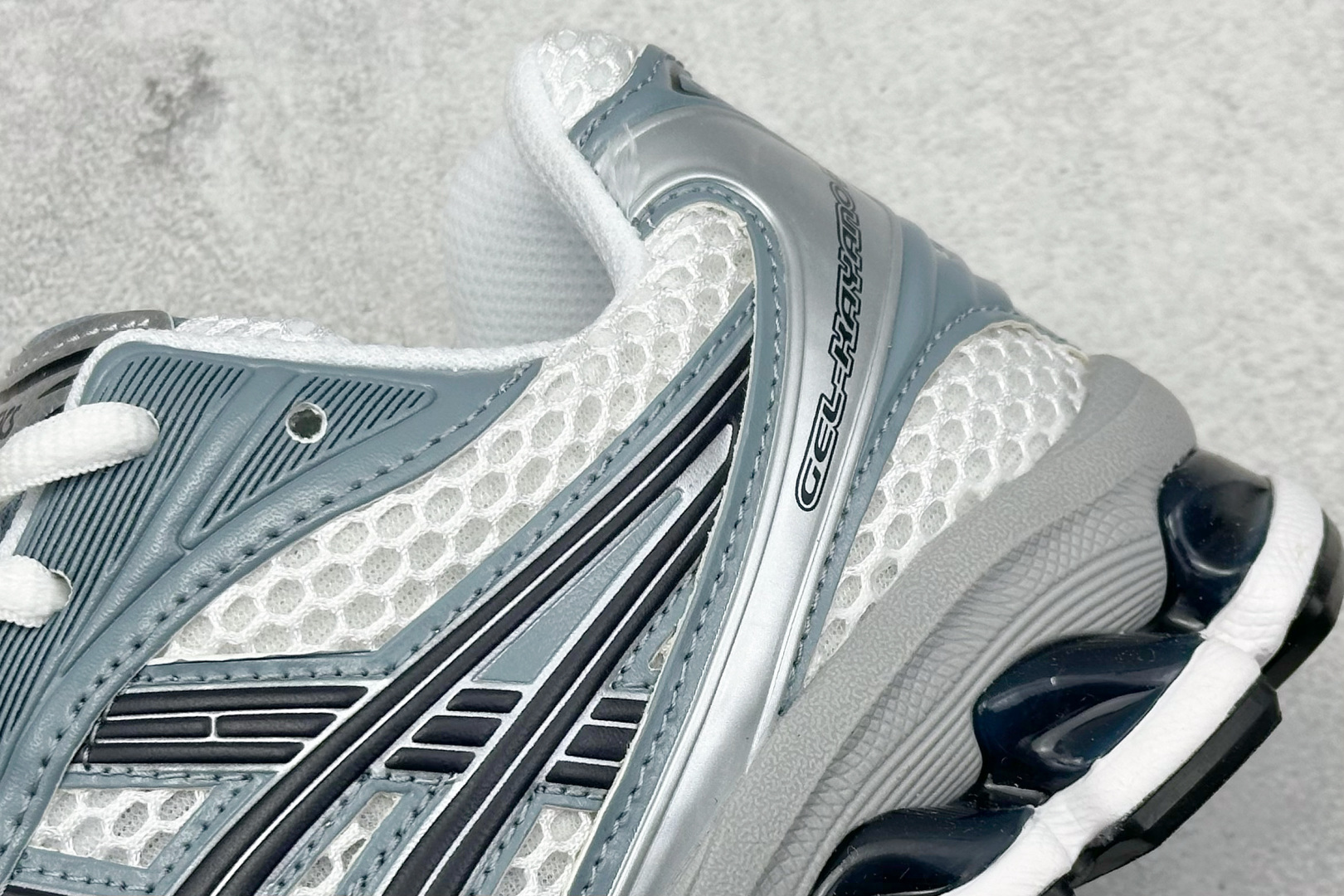 福利特价 终端放店
GS版 Asics Gel-Kayano 14 亚瑟士运动休闲透气专业跑鞋 
#原