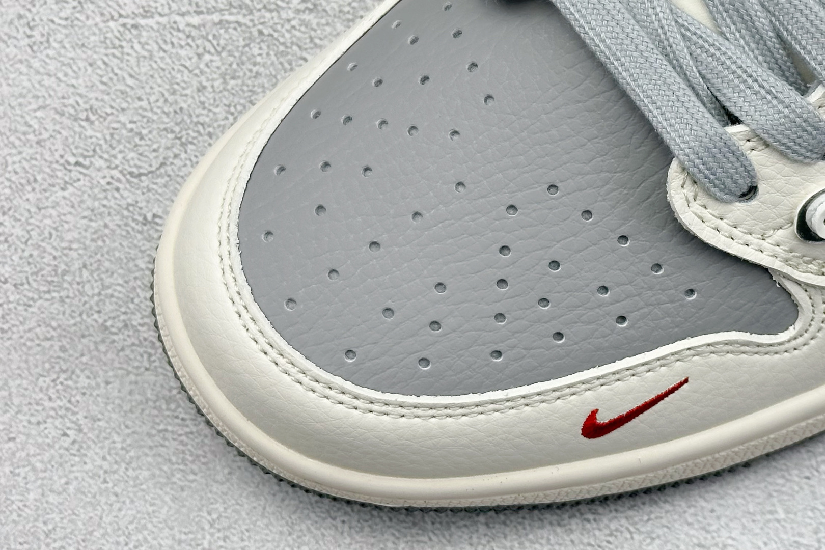 终端放店
XC版 Travis Scott x Fragment Design x Air Jorda