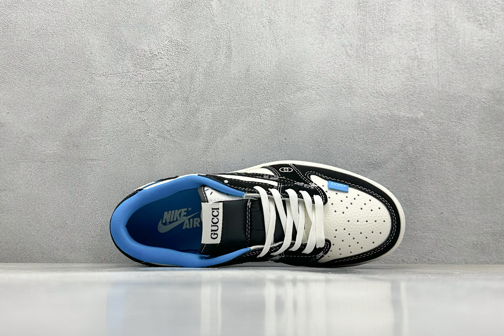 终端放店
XC版 Travis Scott x Fragment Design x Air Jorda