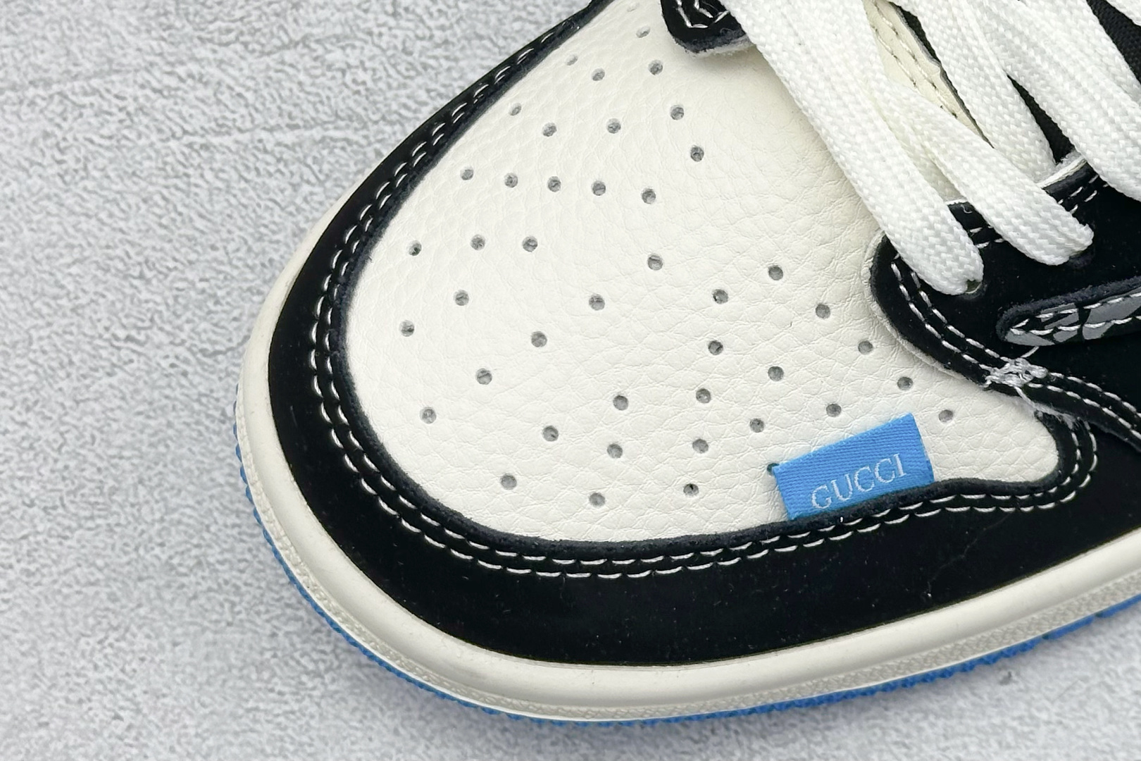 终端放店
XC版 Travis Scott x Fragment Design x Air Jorda