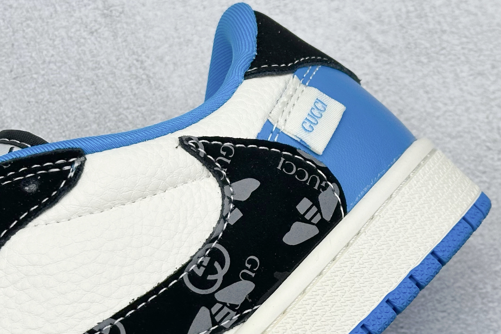 终端放店
XC版 Travis Scott x Fragment Design x Air Jorda