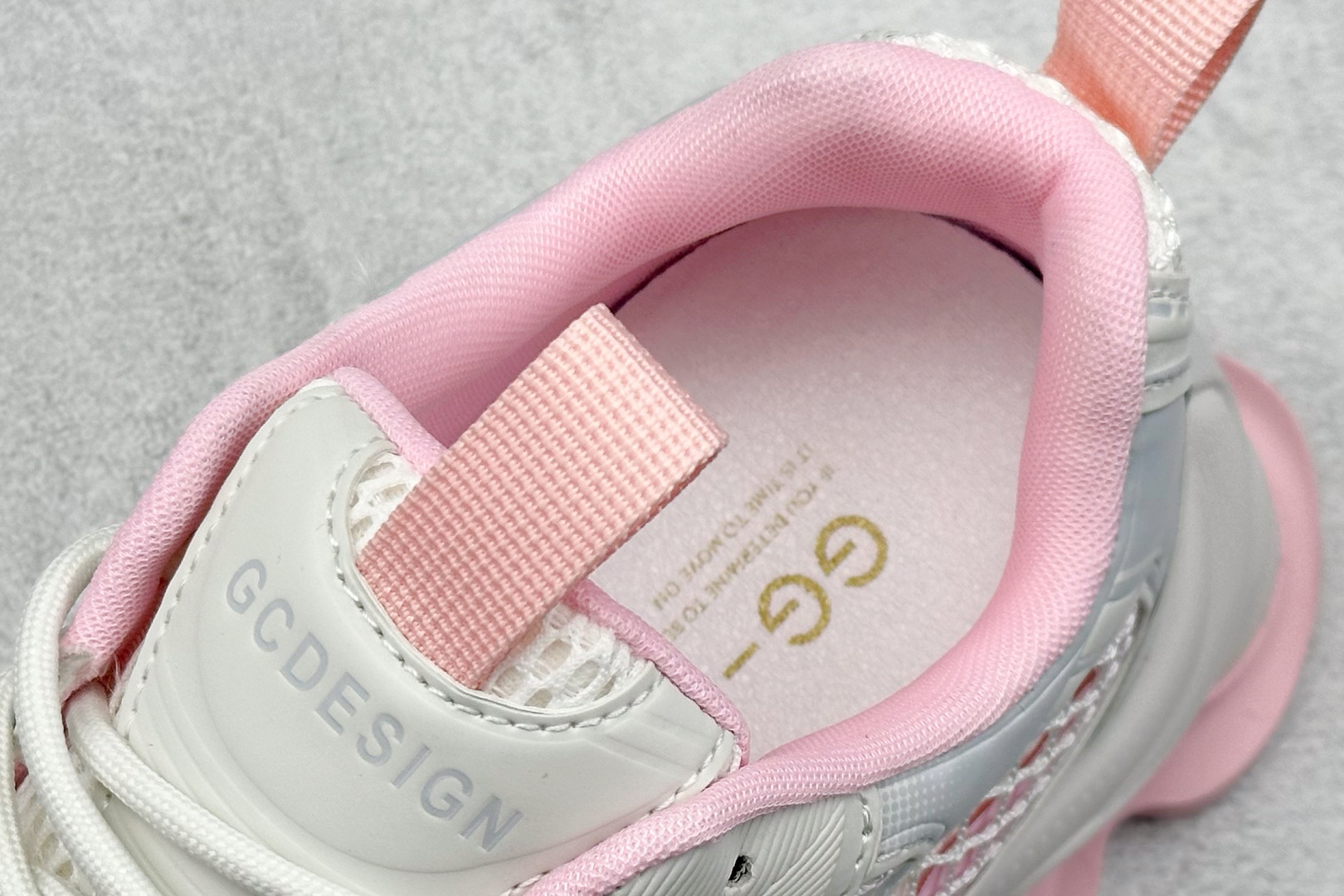  
新配色♾MAX广东大厂出品
2025赵露思，新晋潮流鞋靴品GGCC
GG-CC 林允同款 5CM厚底