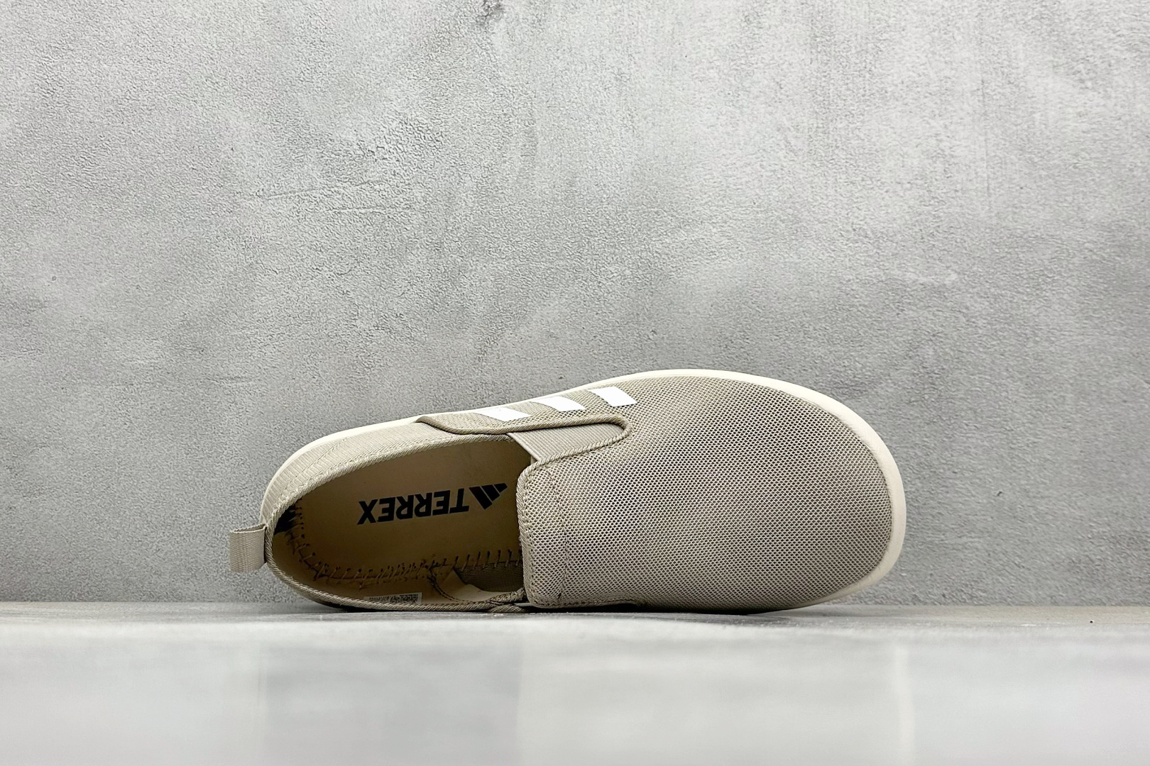  
AD TERREX  B SLIP-ON DLX
一脚蹬 网面透气 休闲百搭运动涉水鞋 

货号：I