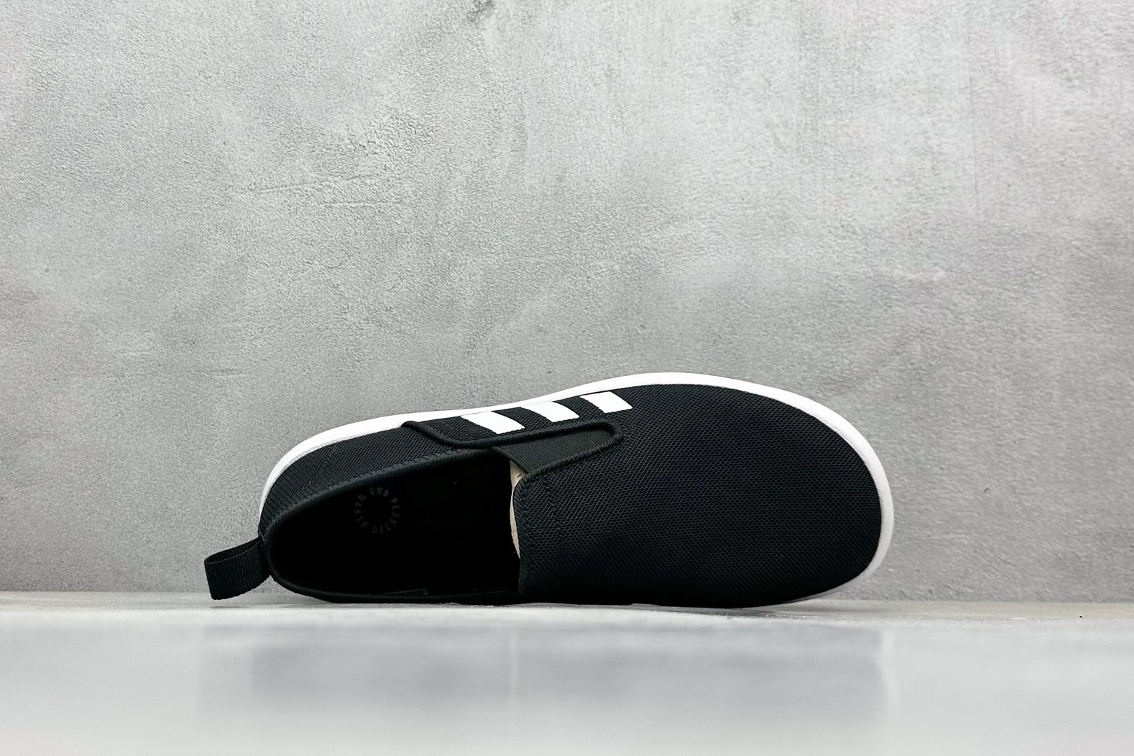  
AD TERREX  B SLIP-ON DLX
一脚蹬 网面透气 休闲百搭运动涉水鞋 

货号：H
