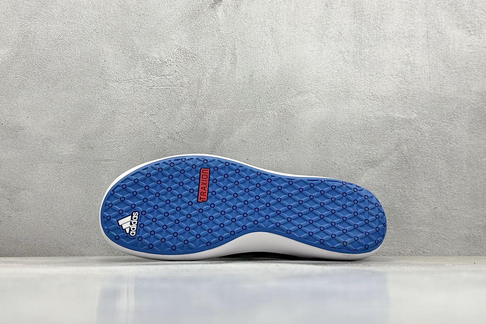  
AD TERREX  B SLIP-ON DLX
一脚蹬 网面透气 休闲百搭运动涉水鞋 

货号：I