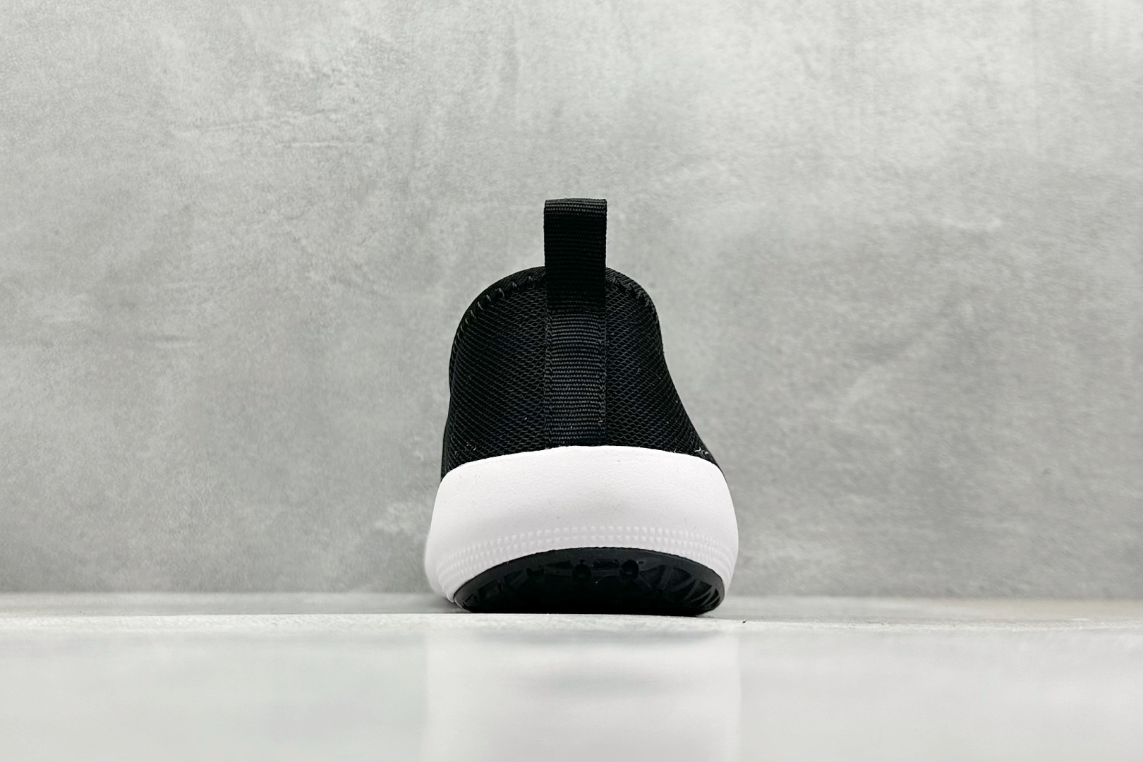  
AD TERREX  B SLIP-ON DLX
一脚蹬 网面透气 休闲百搭运动涉水鞋 

货号：G