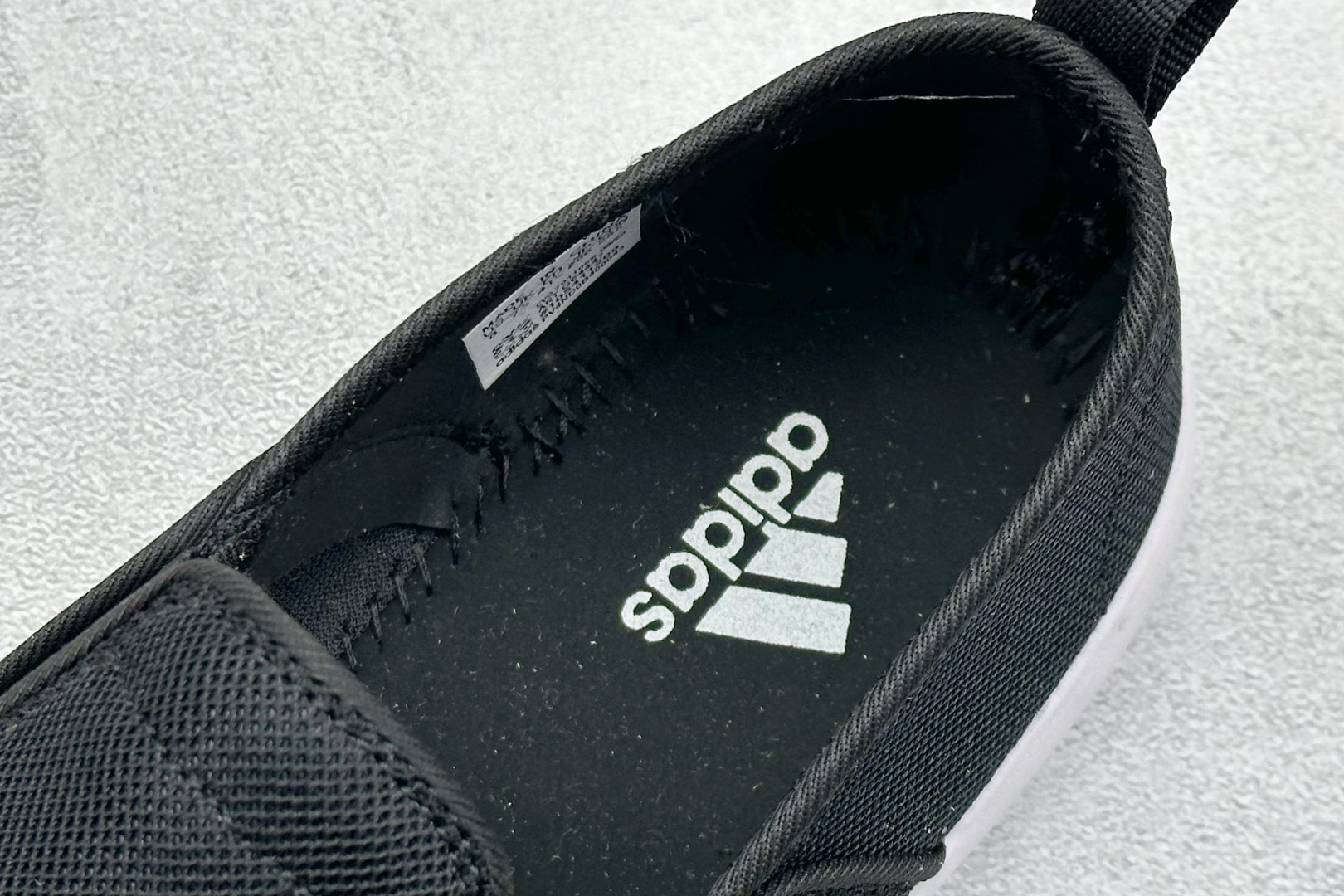  
AD TERREX  B SLIP-ON DLX
一脚蹬 网面透气 休闲百搭运动涉水鞋 

货号：G