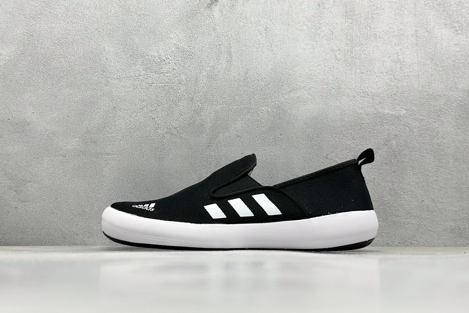  
AD TERREX  B SLIP-ON DLX
一脚蹬 网面透气 休闲百搭运动涉水鞋 

货号：G