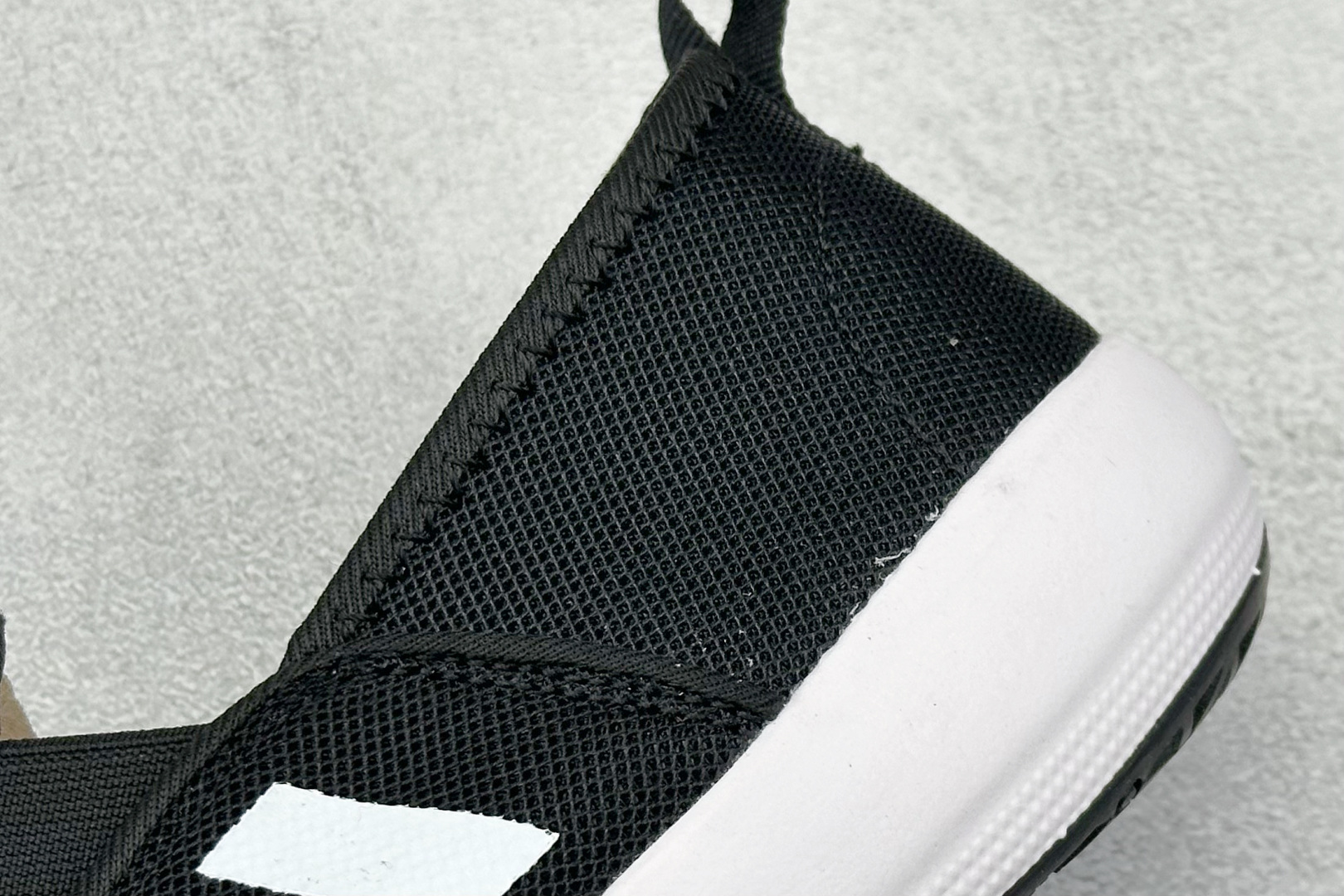 
AD TERREX  B SLIP-ON DLX
一脚蹬 网面透气 休闲百搭运动涉水鞋 

货号：G