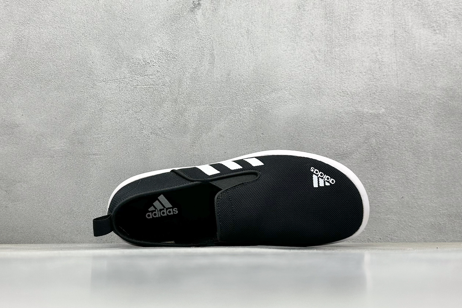  
AD TERREX  B SLIP-ON DLX
一脚蹬 网面透气 休闲百搭运动涉水鞋 

货号：G