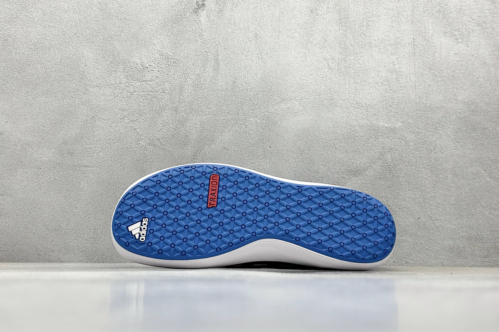  
AD TERREX  B SLIP-ON DLX
一脚蹬 网面透气 休闲百搭运动涉水鞋 

货号：A