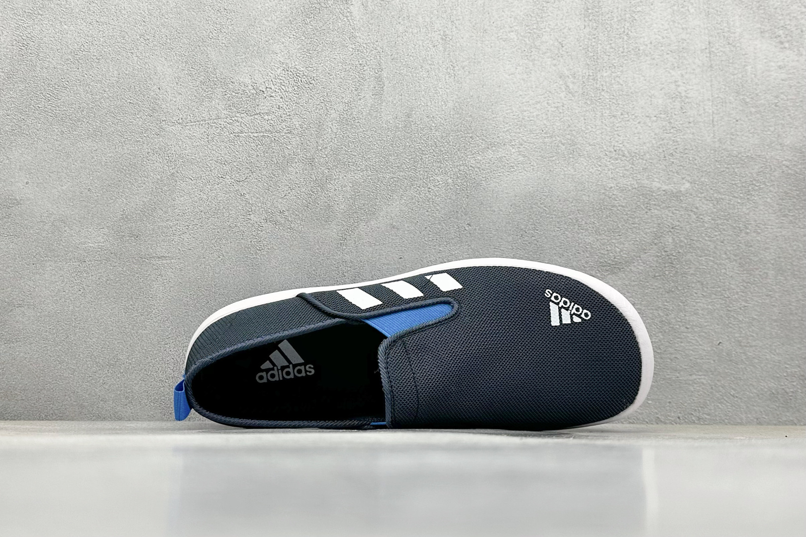  
AD TERREX  B SLIP-ON DLX
一脚蹬 网面透气 休闲百搭运动涉水鞋 

货号：A