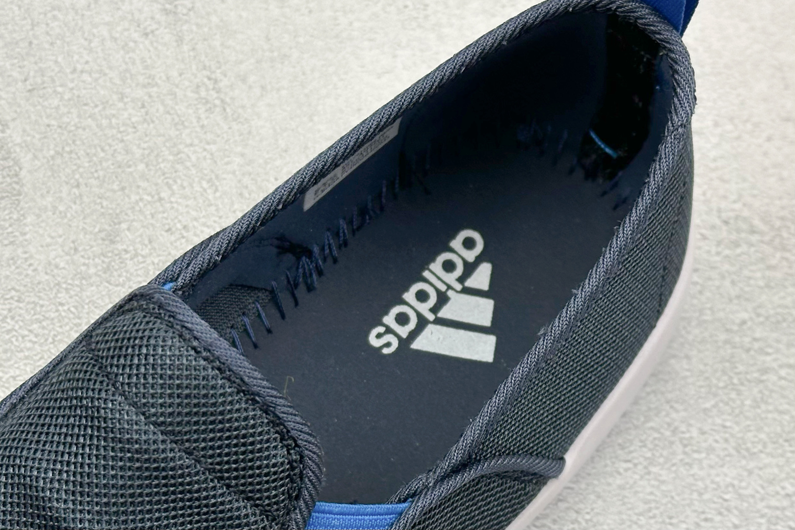  
AD TERREX  B SLIP-ON DLX
一脚蹬 网面透气 休闲百搭运动涉水鞋 

货号：A