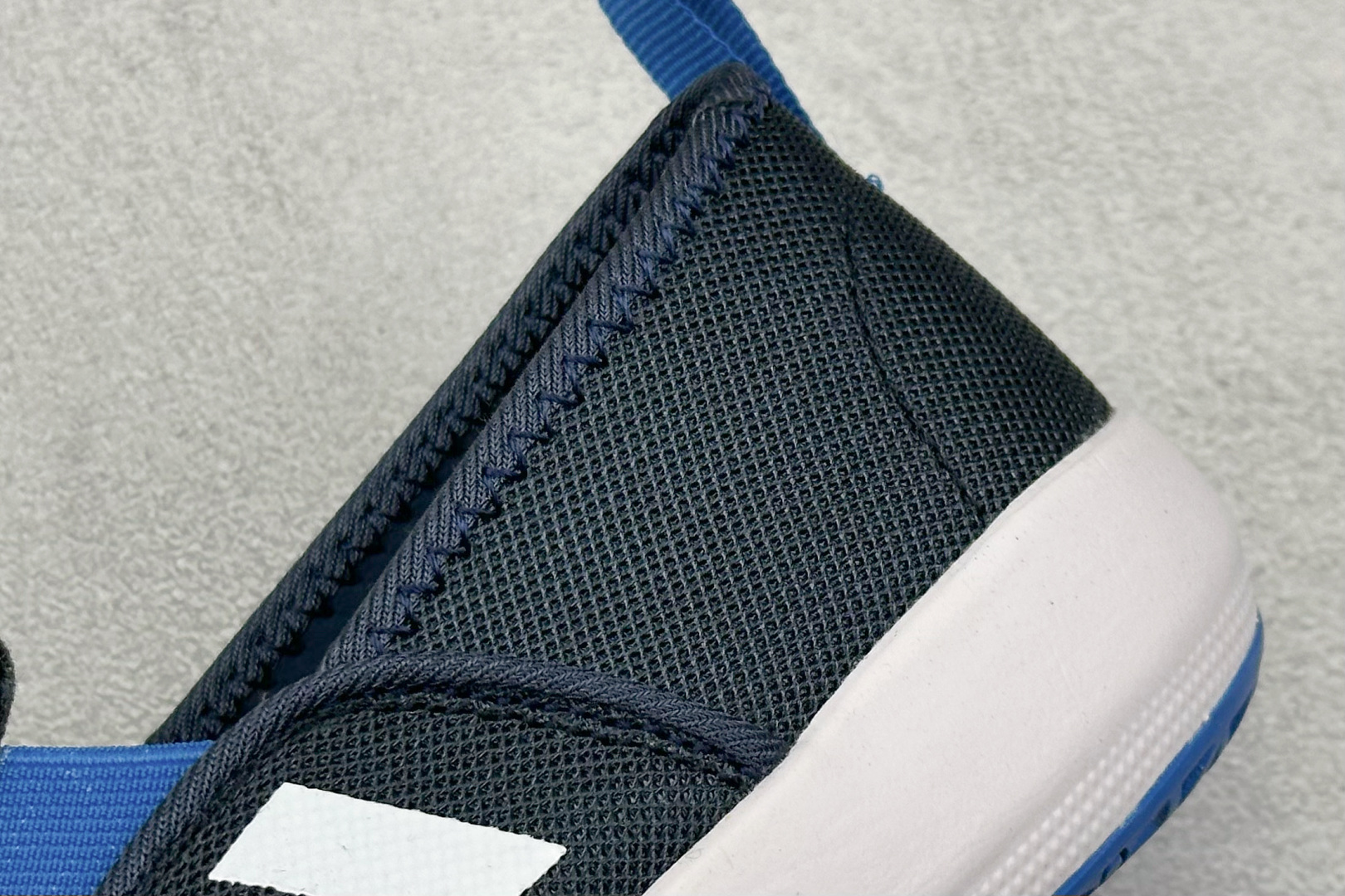  
AD TERREX  B SLIP-ON DLX
一脚蹬 网面透气 休闲百搭运动涉水鞋 

货号：A