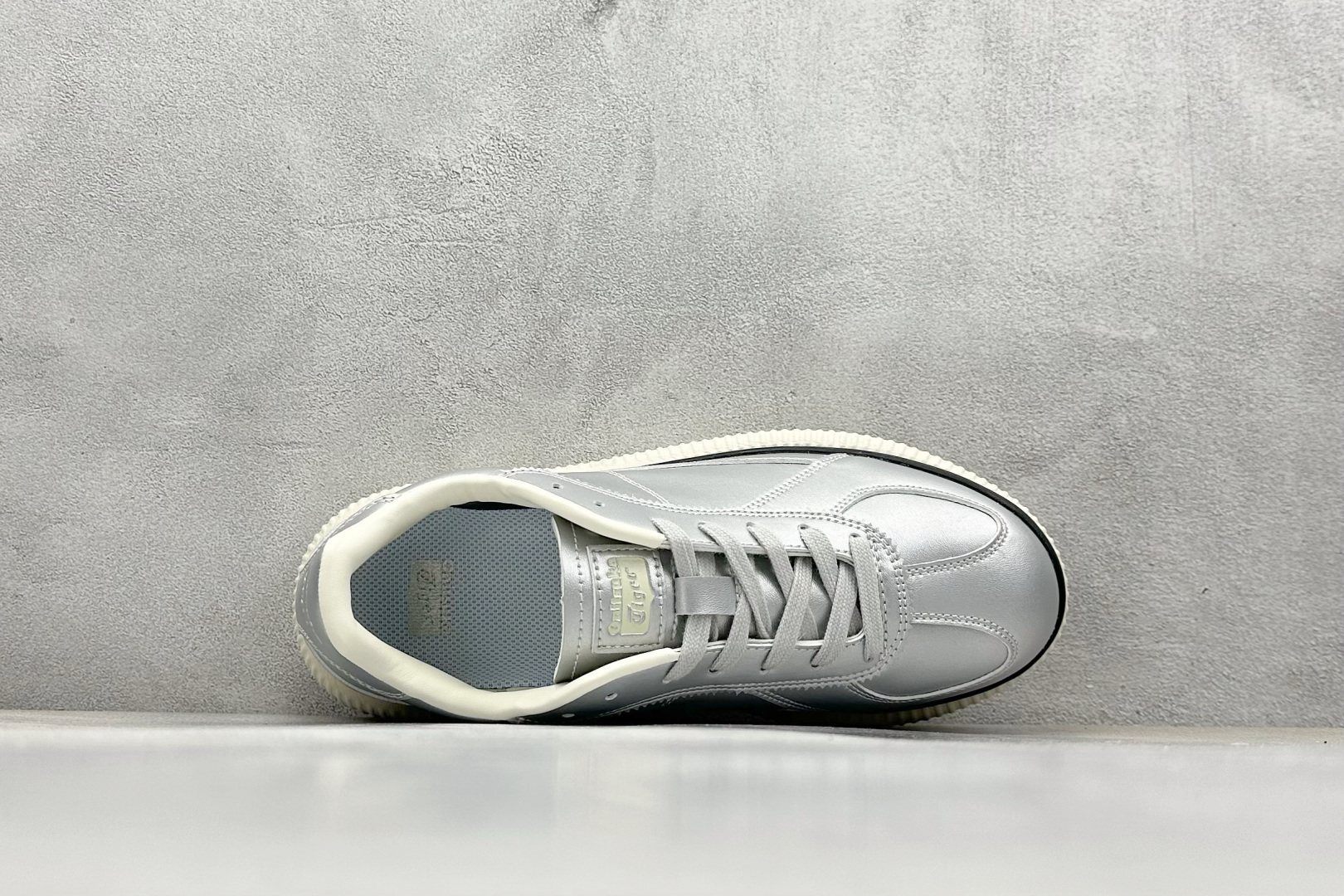  
Onitsuka Tiger鬼塚虎 Delecity 厚底运动 耐磨 低帮 生活休闲鞋 

货号：1
