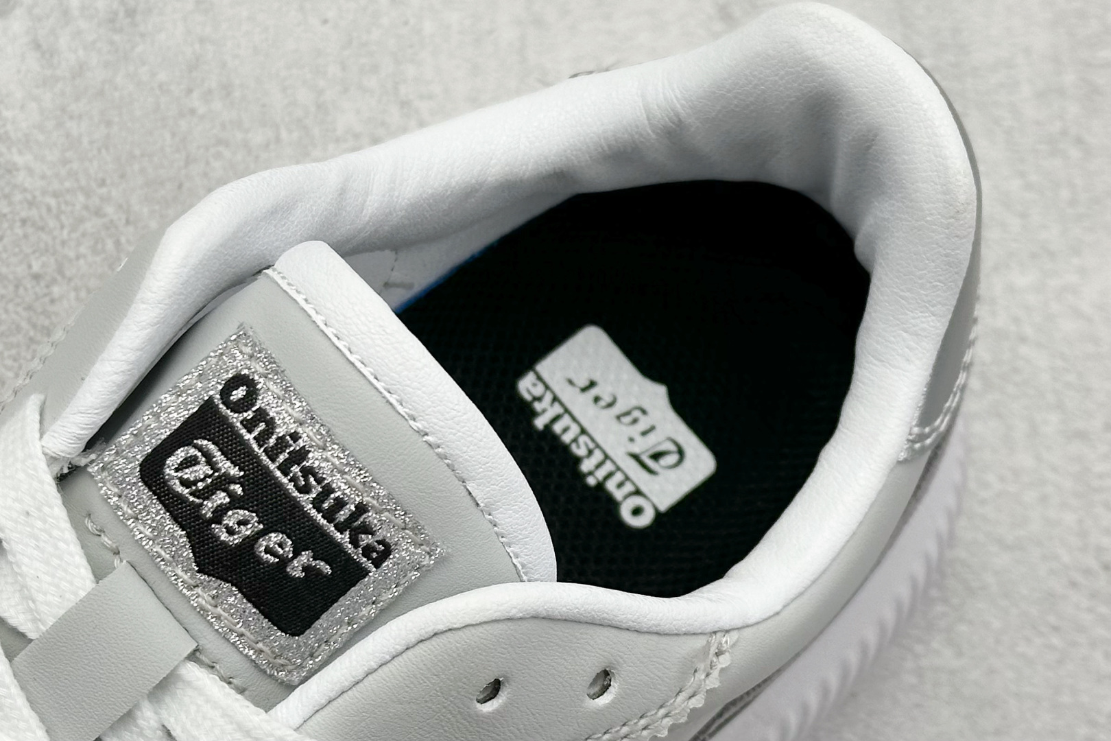  
Onitsuka Tiger鬼塚虎 Delecity 厚底运动 耐磨 低帮 生活休闲鞋 

货号：1
