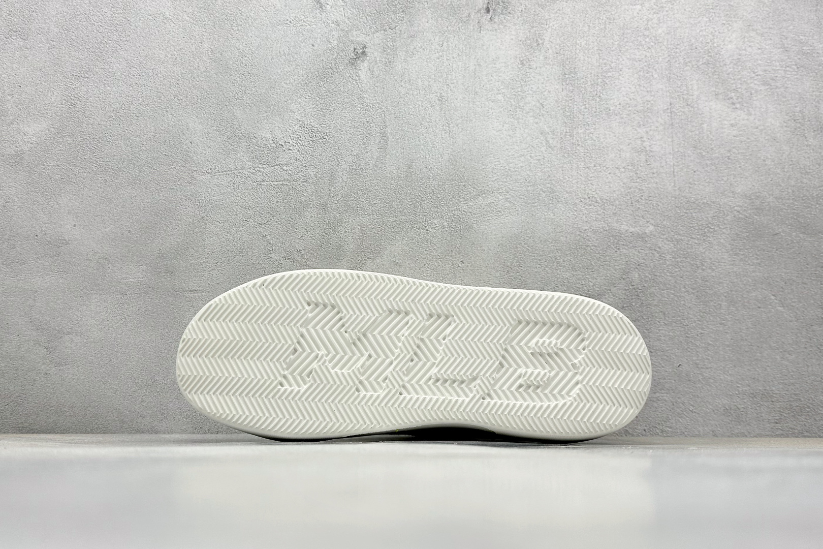 
MLB NY 印花网红学长鞋 麦昆定制涂鸦恶作剧
内增高6cm 原厂原档案数据开发 
进口纳米材质 