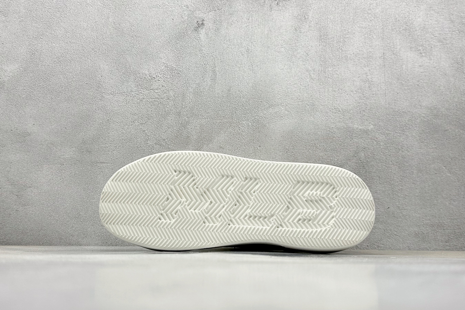  
MLB NY 印花网红学长鞋 麦昆定制涂鸦恶作剧
内增高6cm 原厂原档案数据开发 
进口纳米材质 