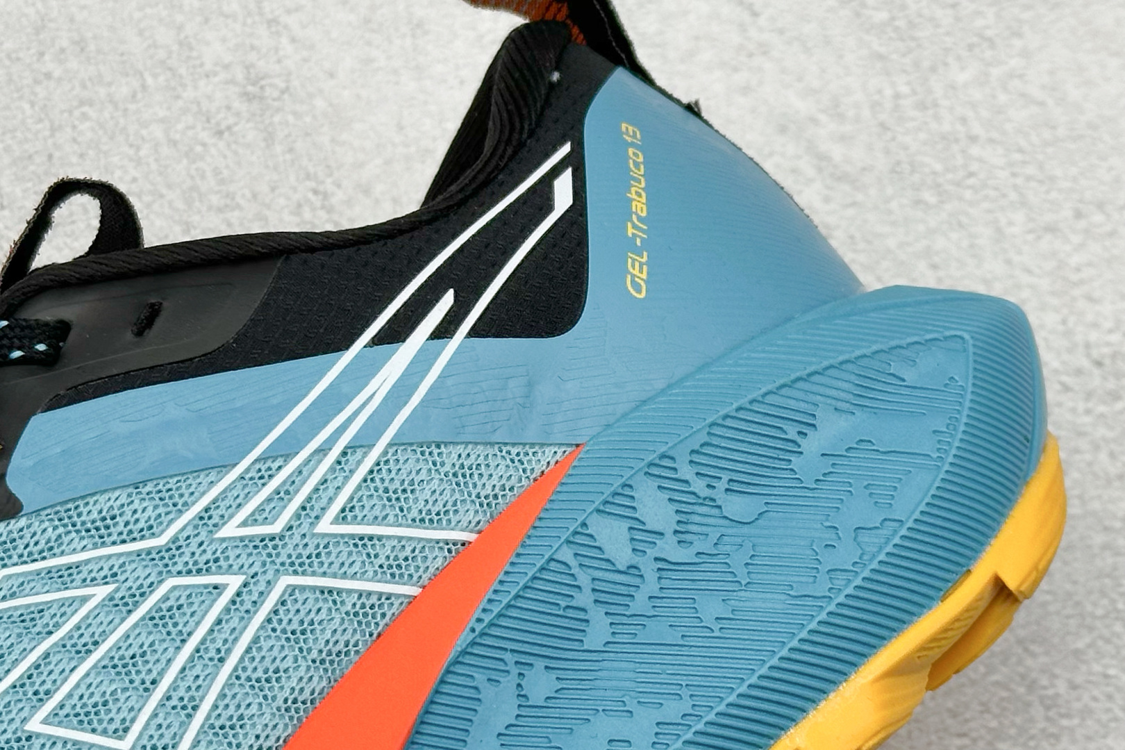  
Asics Gel-Trabuco 13 亚瑟士复古透气休闲鞋缓震耐磨跑步鞋
#鞋面采用无缝线鞋面