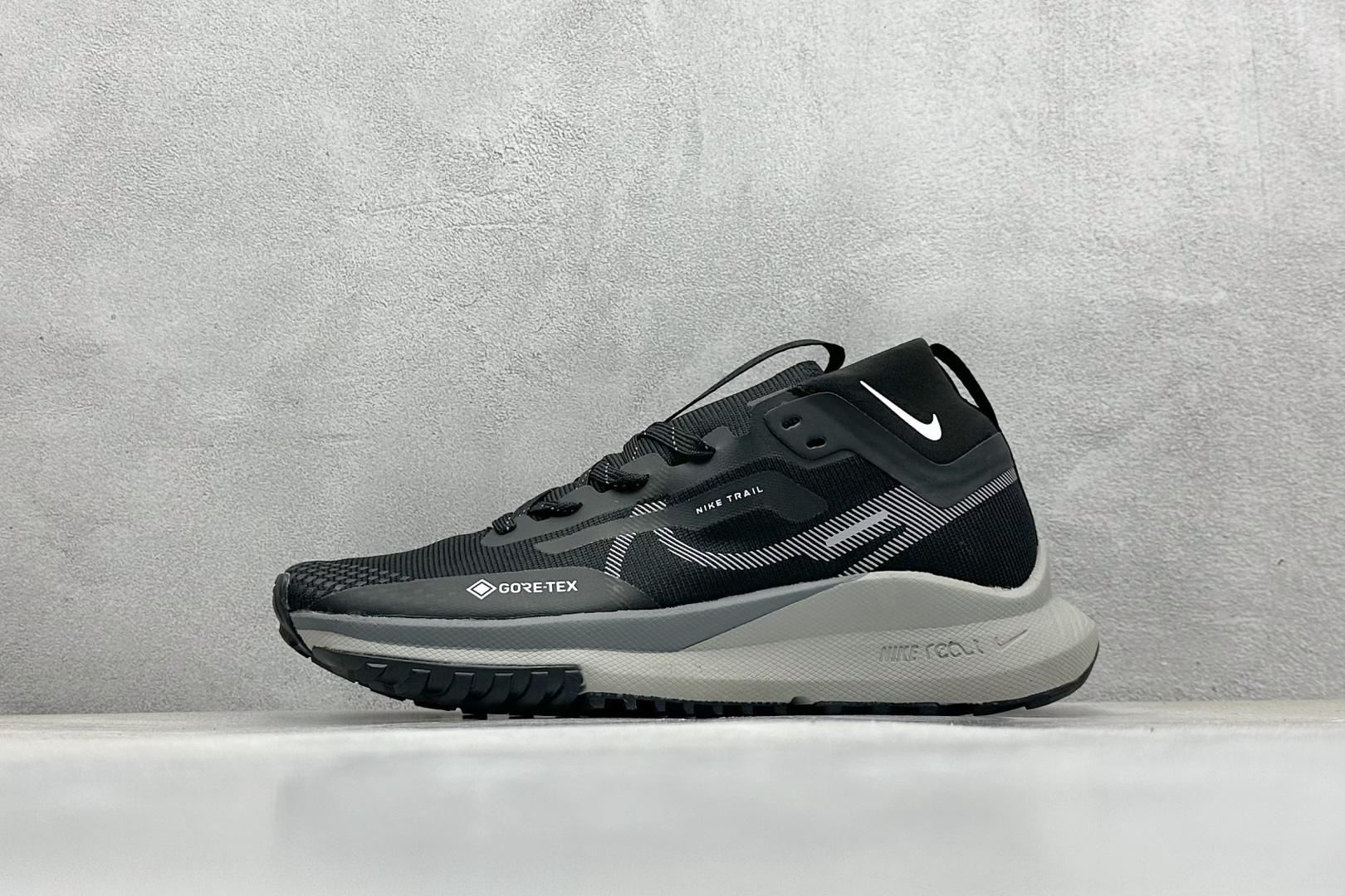  
Nike React Pegasus Trail 4 GORE-TEX 防水越野跑鞋
透过精心打造，