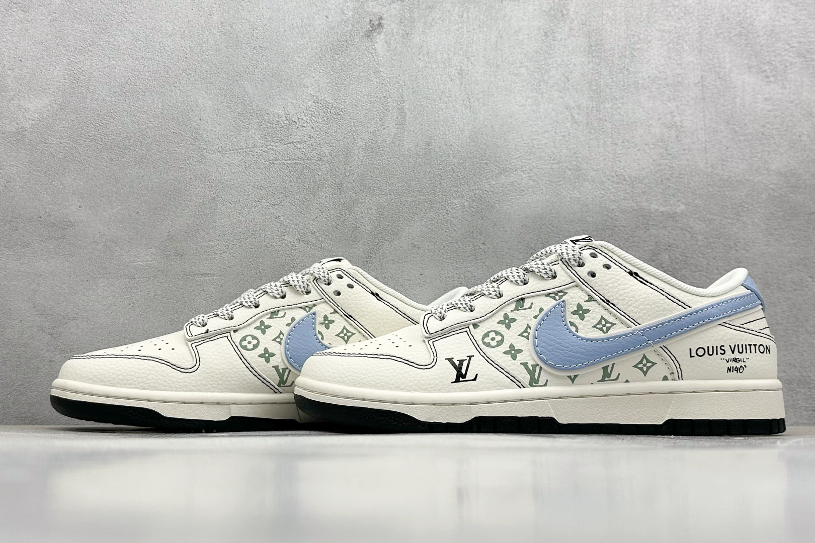  终端放店
XC版 Nike SB Dunk Low x Louis Vuitton 白蓝
纯原大厂出品