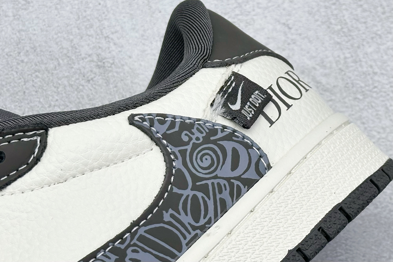 终端放店
XC版 Travis Scott x Fragment Design x Air Jorda
