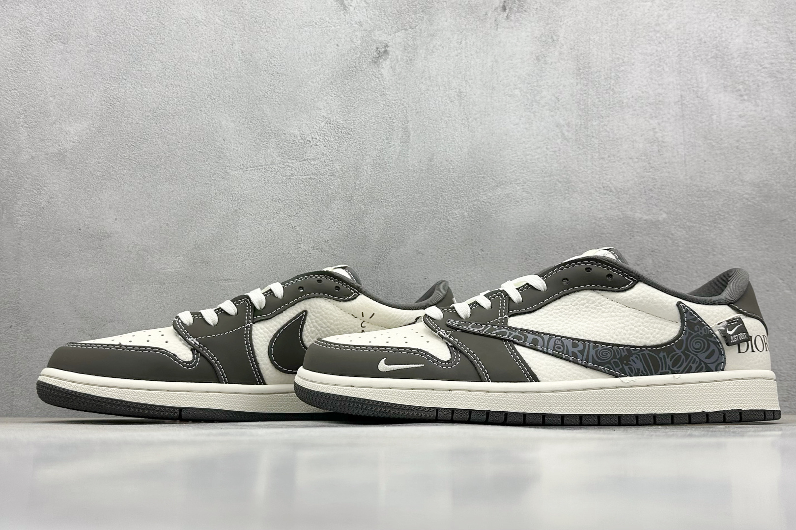 终端放店
XC版 Travis Scott x Fragment Design x Air Jorda
