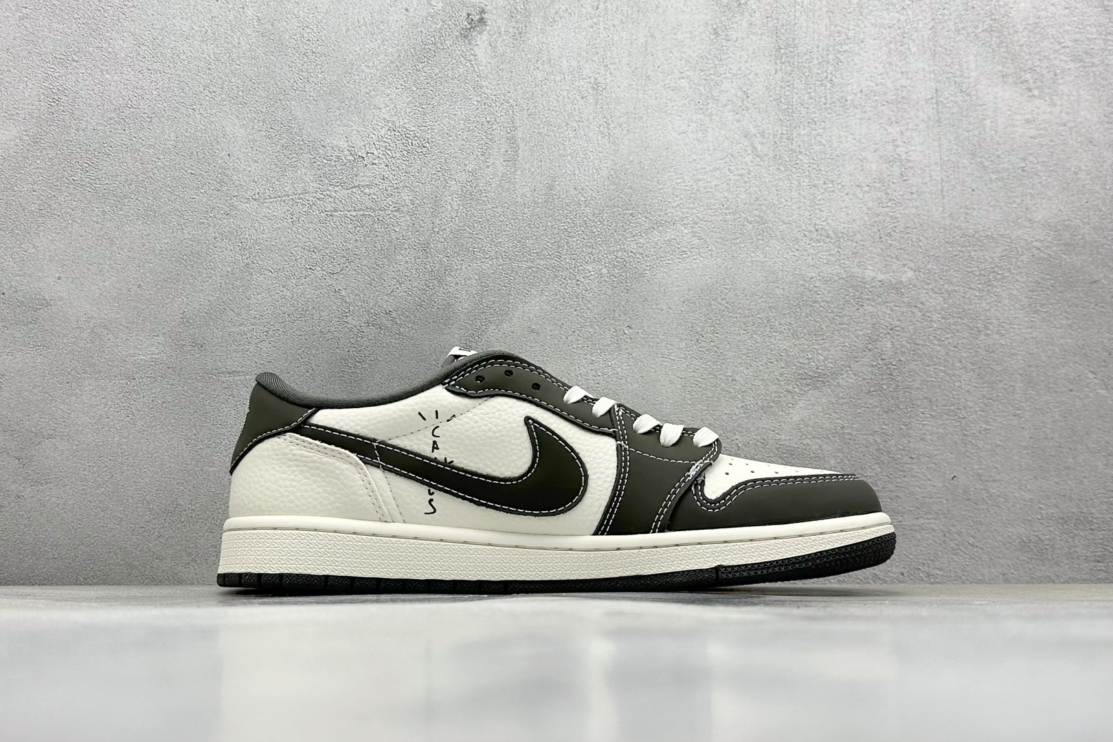 终端放店
XC版 Travis Scott x Fragment Design x Air Jorda