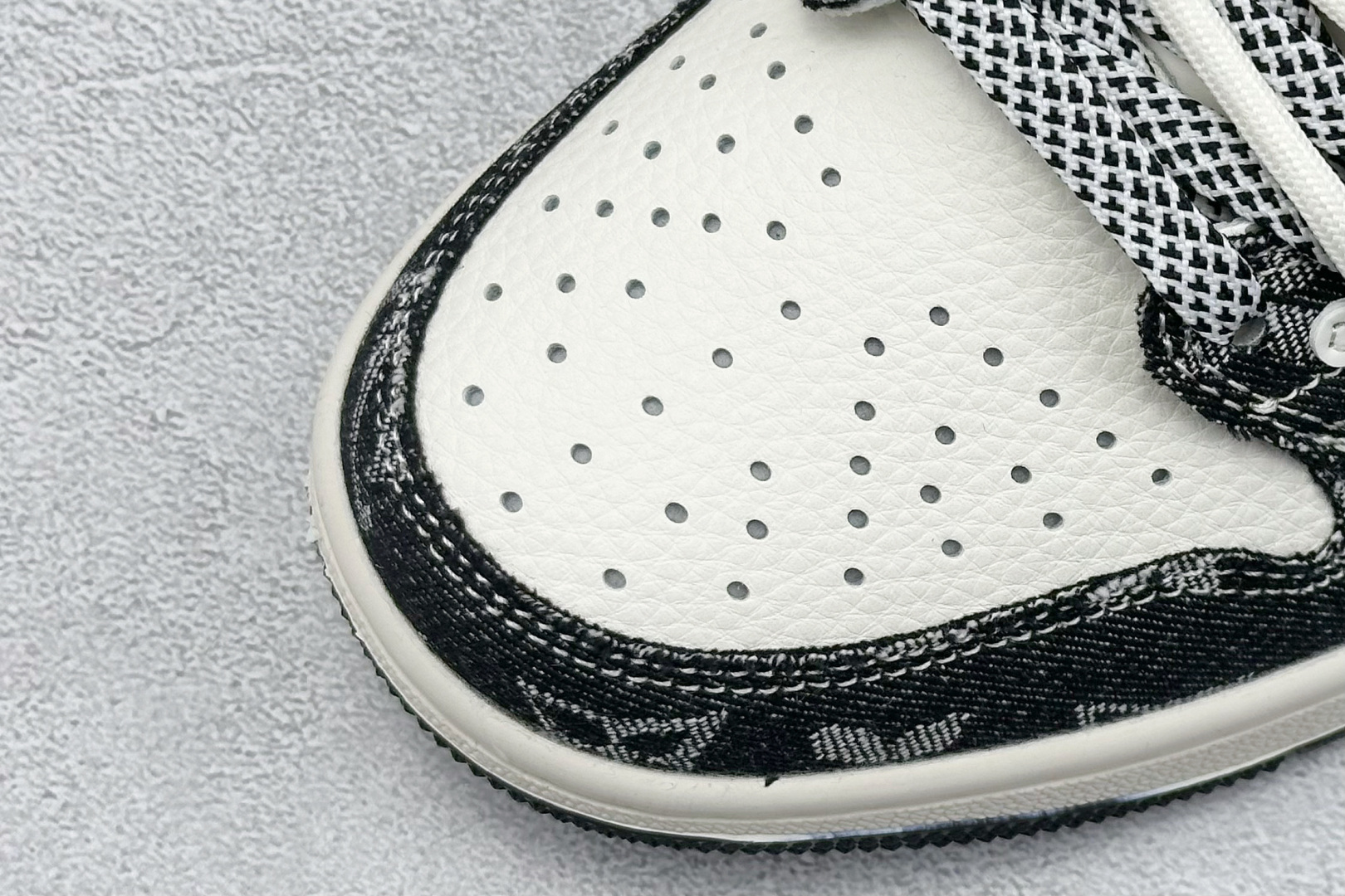 终端放店
XC版 Travis Scott x Fragment Design x Air Jorda