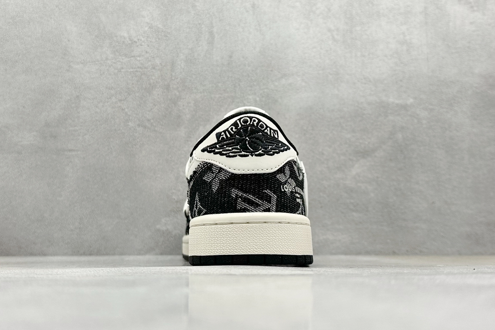 终端放店
XC版 Travis Scott x Fragment Design x Air Jorda